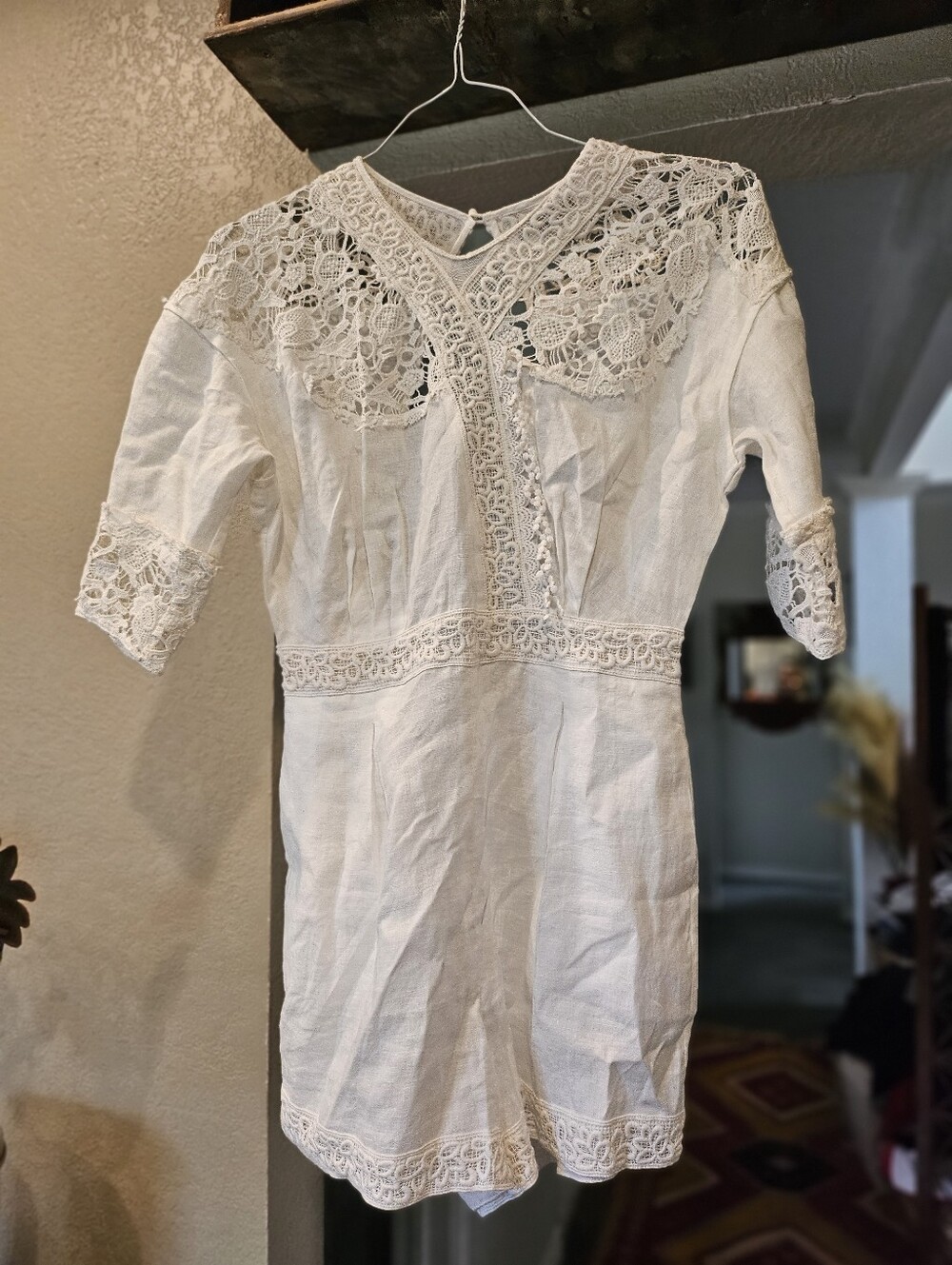 Nightcap By Carisa Rene White Linen & Lace Romper Short Suit Size 4